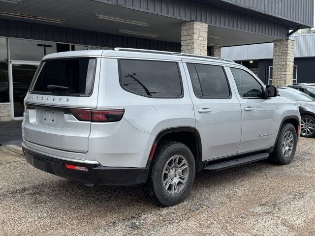 2024 Jeep Wagoneer Base