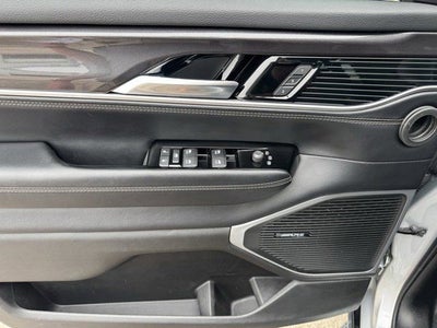 2024 Jeep Wagoneer Base