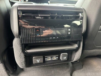 2024 Jeep Wagoneer Base