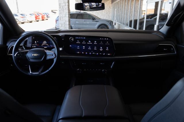 2025 Chevrolet Suburban LT