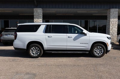 2025 Chevrolet Suburban LT