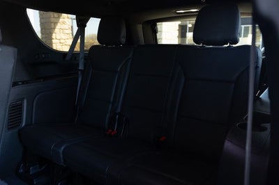 2025 Chevrolet Suburban LT