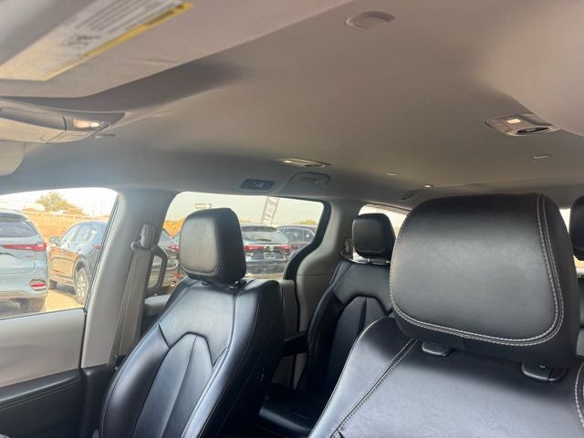 2023 Chrysler Pacifica Hybrid Touring L