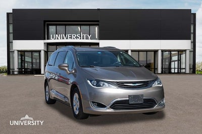2018 Chrysler Pacifica Hybrid Touring L