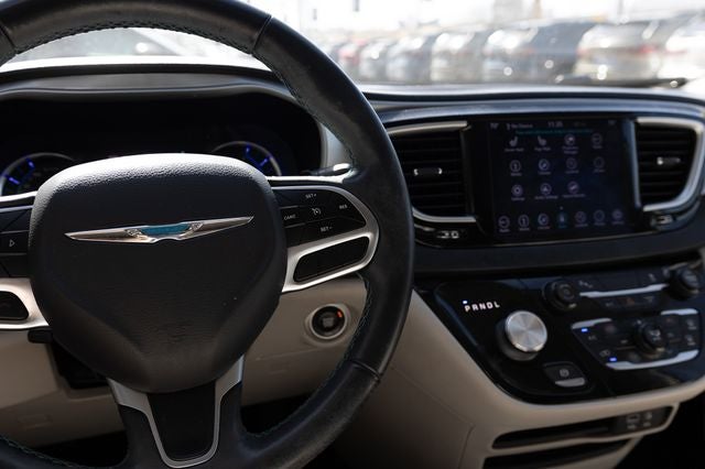 2018 Chrysler Pacifica Hybrid Touring L