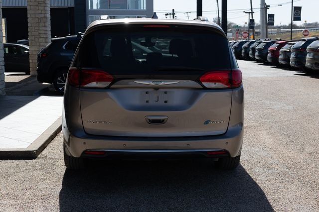 2018 Chrysler Pacifica Hybrid Touring L