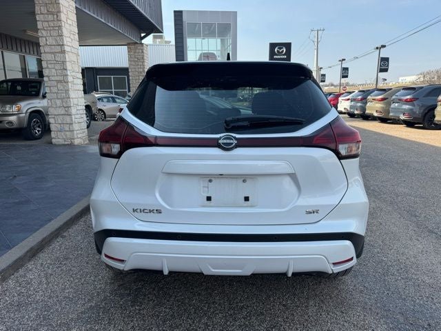 2023 Nissan Kicks SR