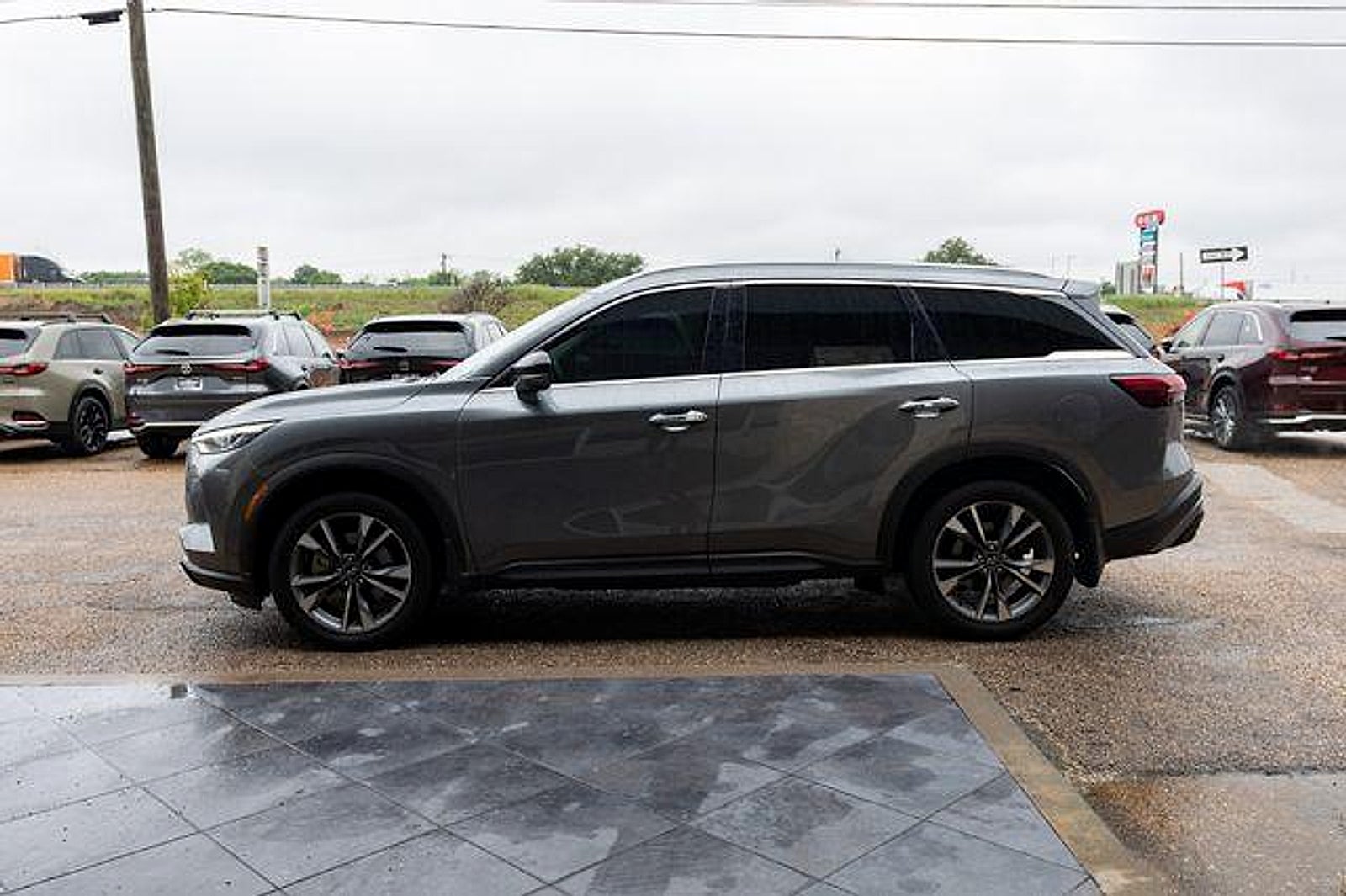 2023 INFINITI QX60 LUXE