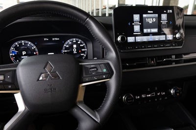 2024 Mitsubishi Outlander SEL